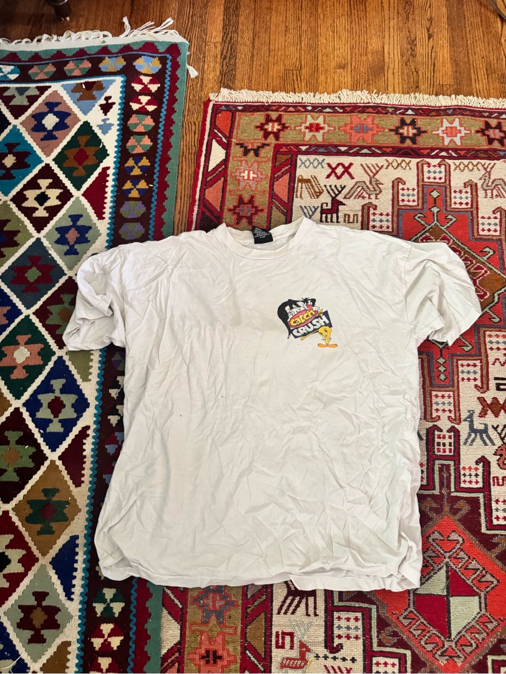 Loony toonVintage White 'Crush' Logo Graphic Tee - Men's Casual Shirt